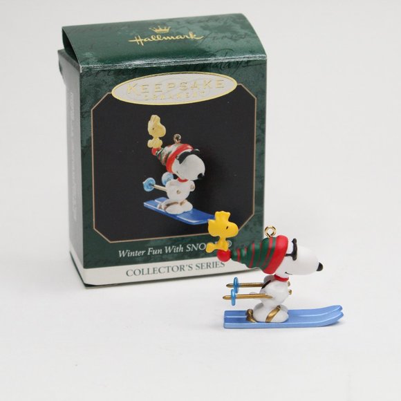 Hallmark Other - 1999 Winter fun with Snoopy